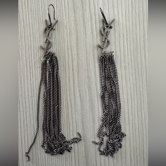 ♦️SOLD♦️SAINT LAURENT YSL monogram tassel earrings - Picture 3 of 5